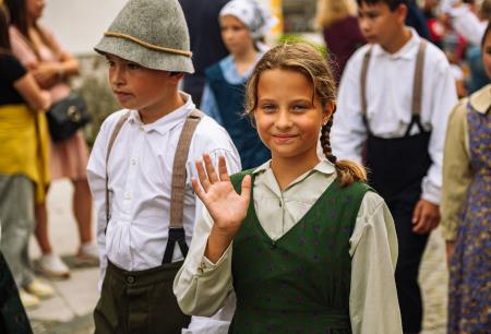 Povorka ob dnevih narodnih noš in oblačilne dedščine (68)
